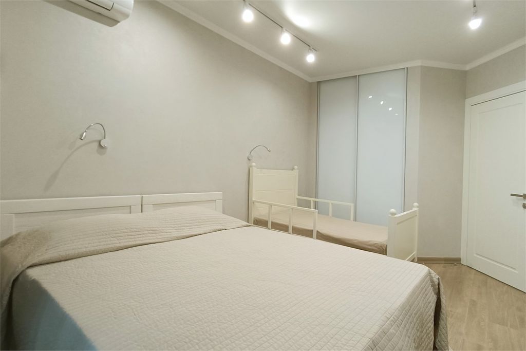 Апартаменты люкс улучшенный с видом на озеро