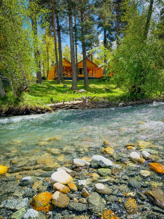 Дом однокомнатное шале с видом на реку и горы