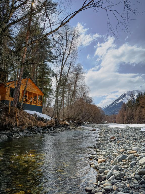 Дом Трехкомнатное Шале Люкс на берегу реки