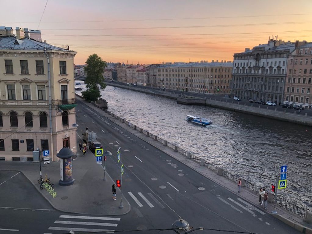 Двухместный номер с 1 кроватью комната с красивым видом на реку Фонтанку