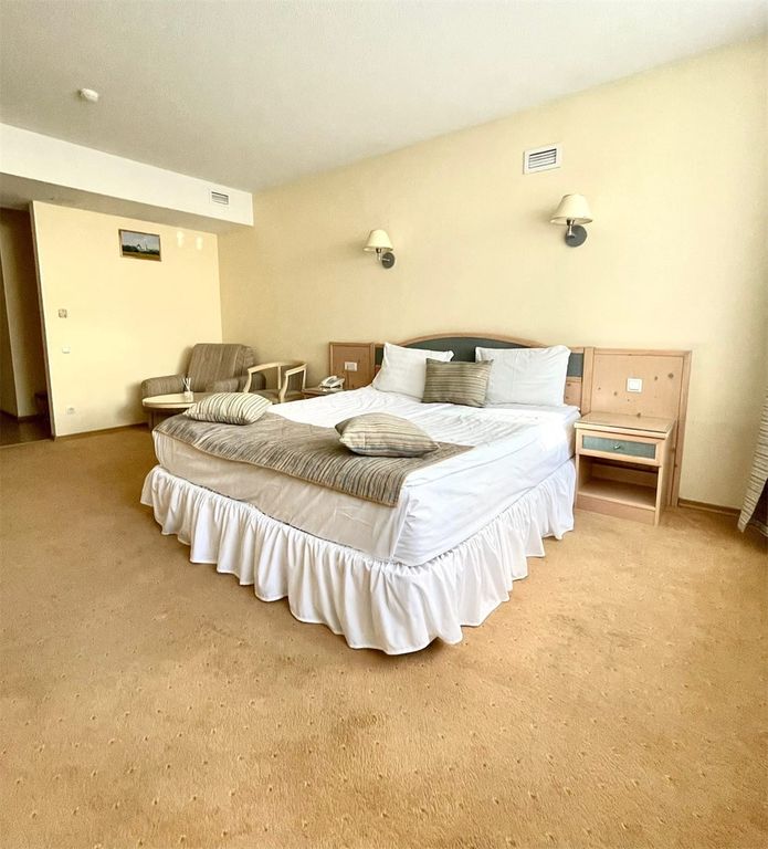 Двухместный номер с 1 кроватью Люкс №107