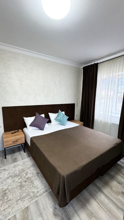 Трёхместный номер стандарт с видом на горы