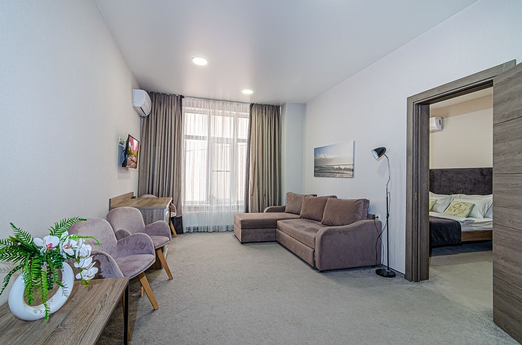 Многоместный смешанный номер люкс