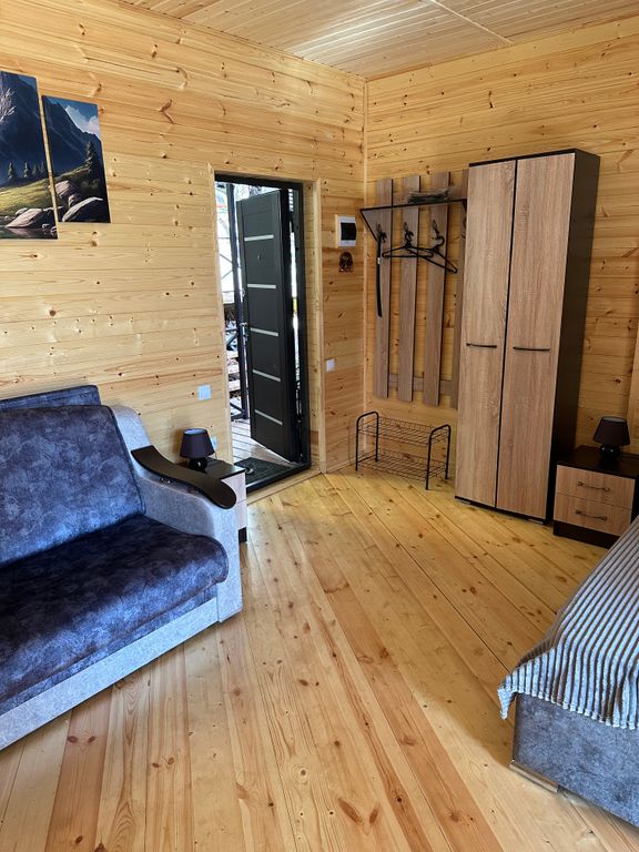 Четырёхместный номер улучшенный с видом на горы