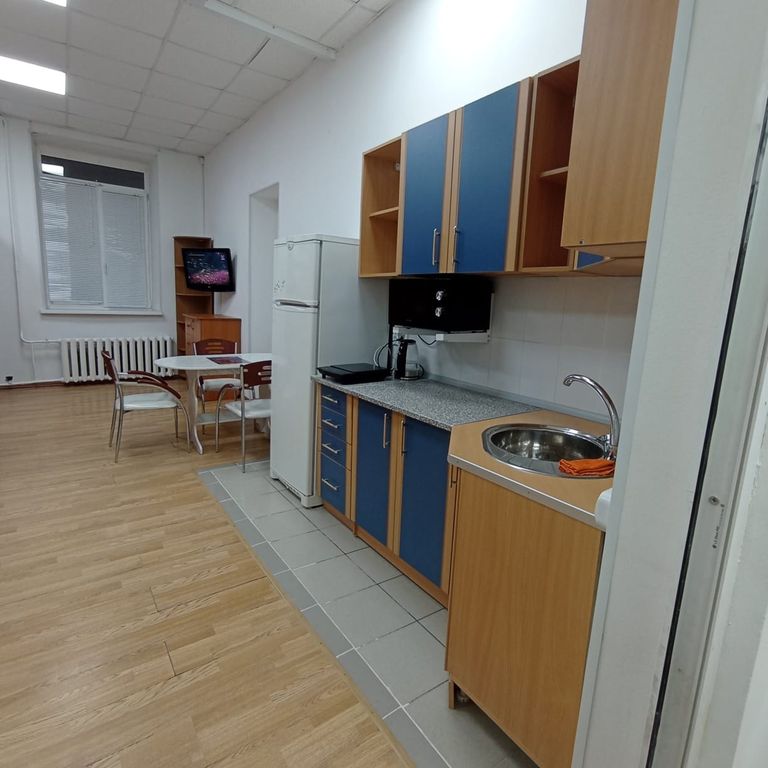 Многоместный мужской номер эконом (душ/туалет общий)