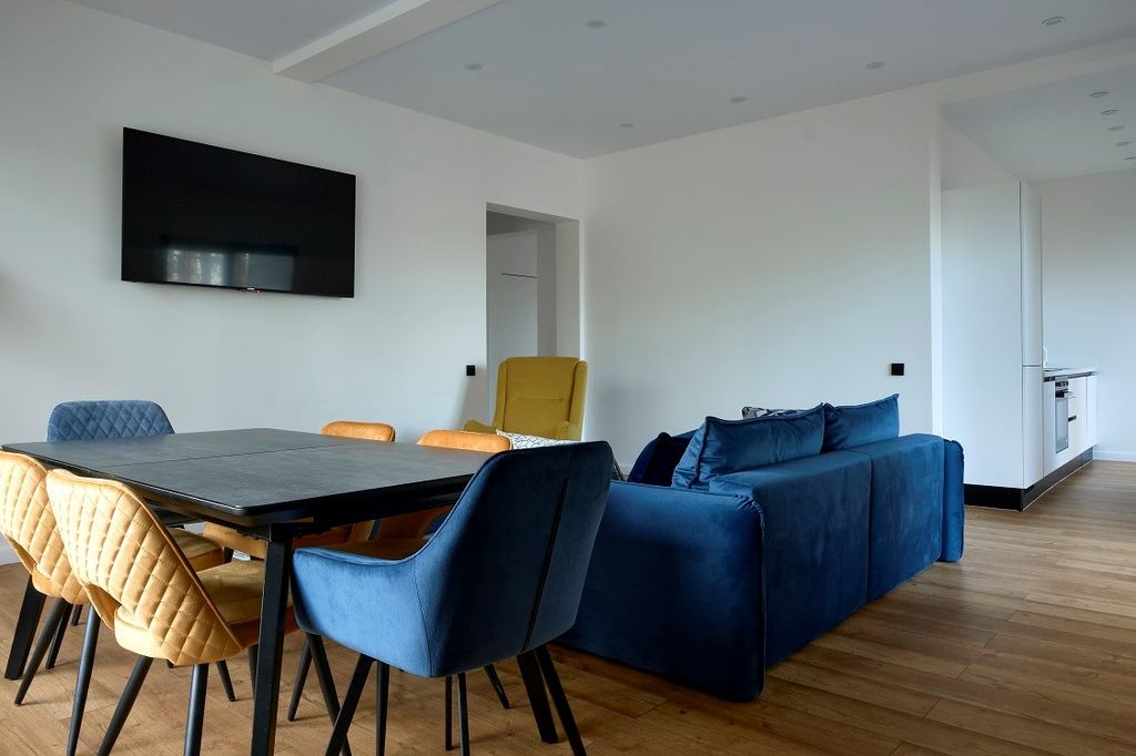 Дом под горой