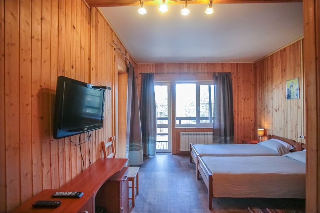 Двухместный номер с 2 отдельными кроватями стандарт с балконом