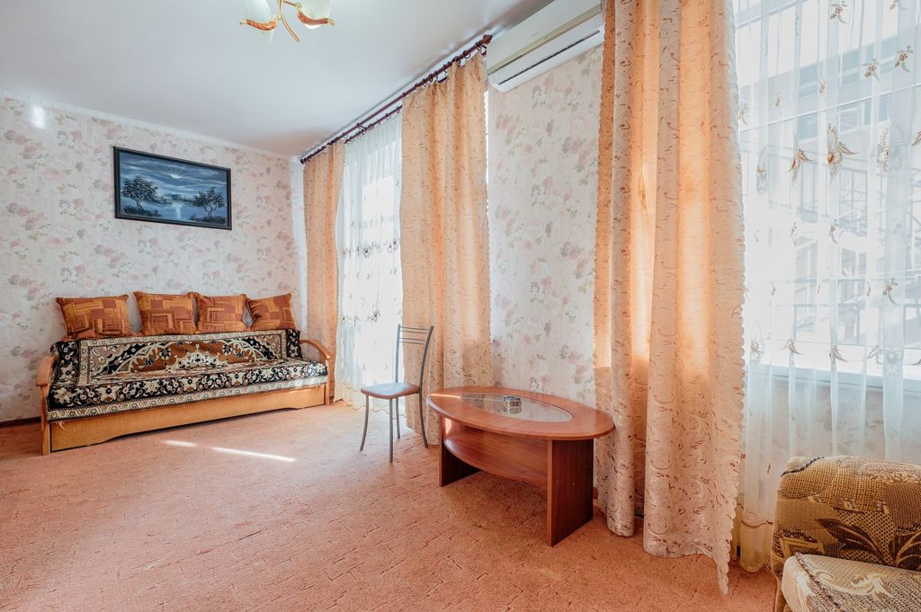 Семейный номер 2-комнатный с балконом