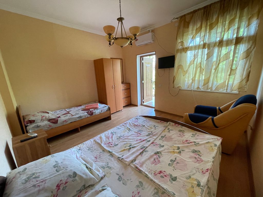 Трёхместный номер эконом