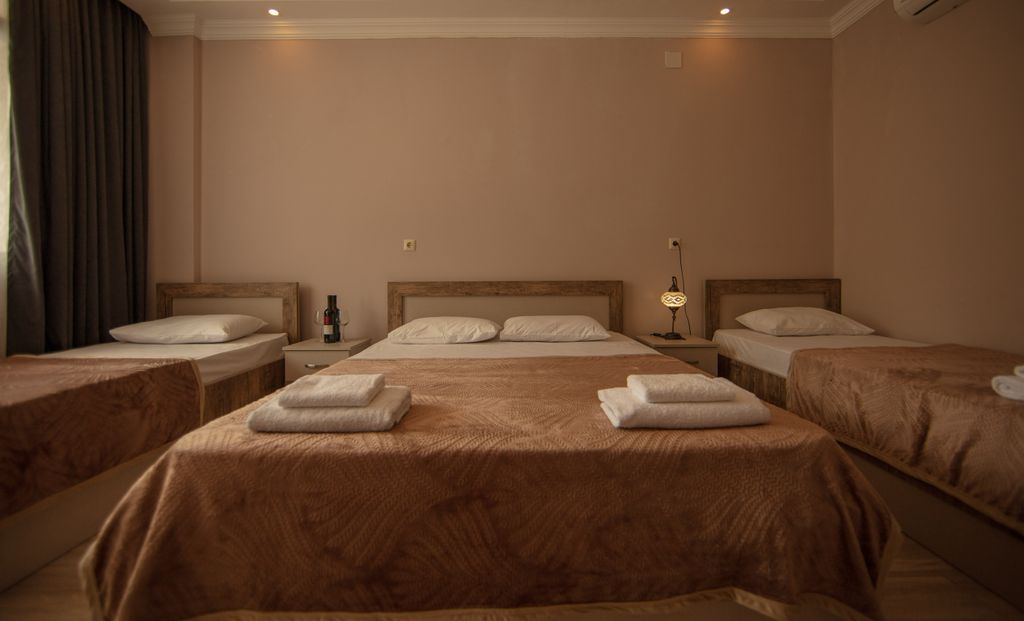 Четырёхместный номер улучшенный с видом на море