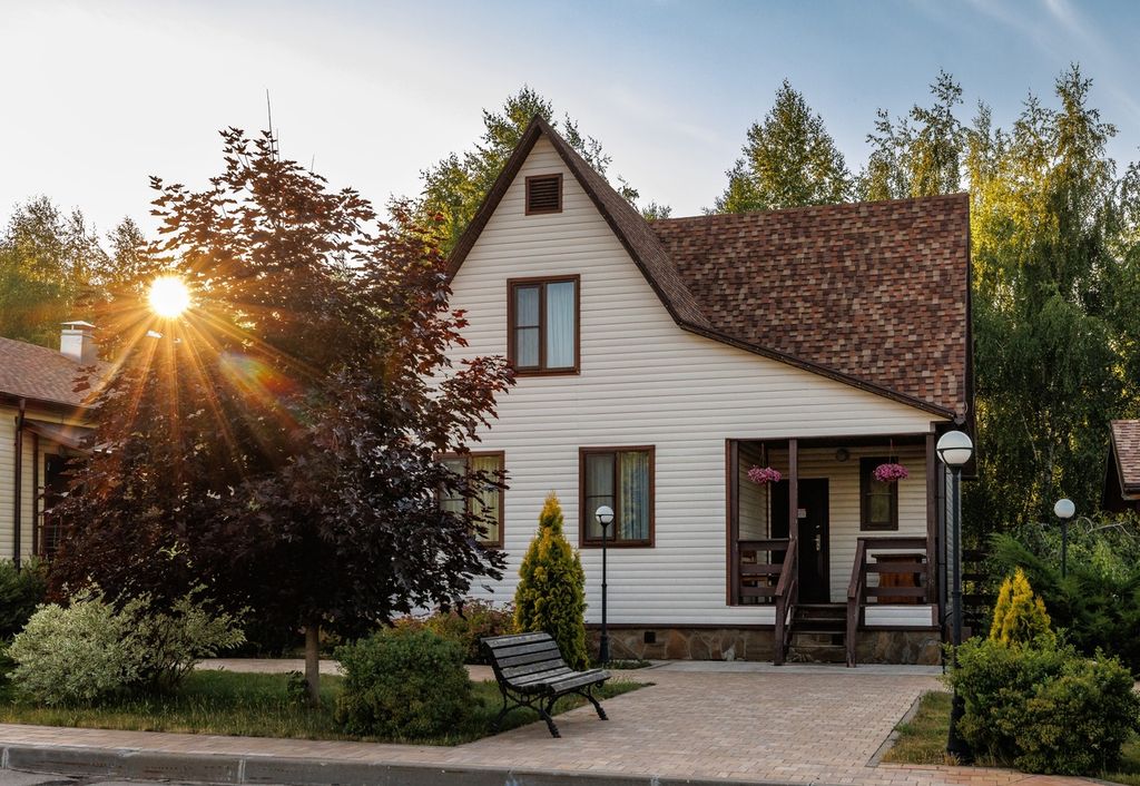 Дом коттедж с 4 спальнями