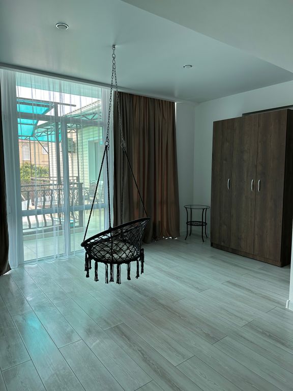 Трёхместный номер улучшенный с видом на город