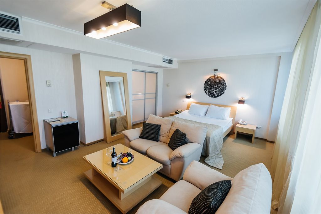 Двухместный номер с 1 кроватью джуниор Сьют