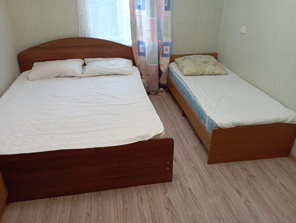 Четырёхместный номер эконом с видом на горы