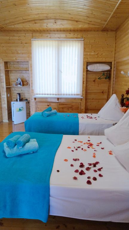 Четырёхместный номер стандарт с видом на горы