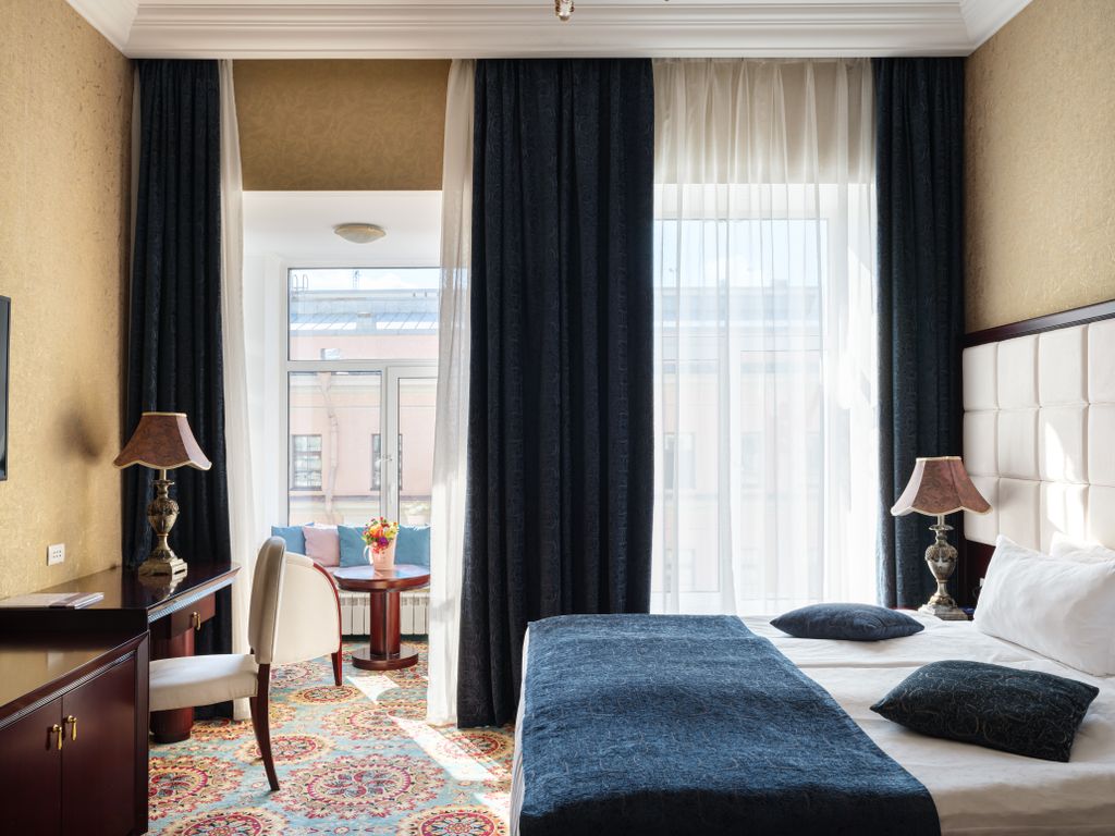 Двухместный номер с 1 кроватью Делюкс с эркером