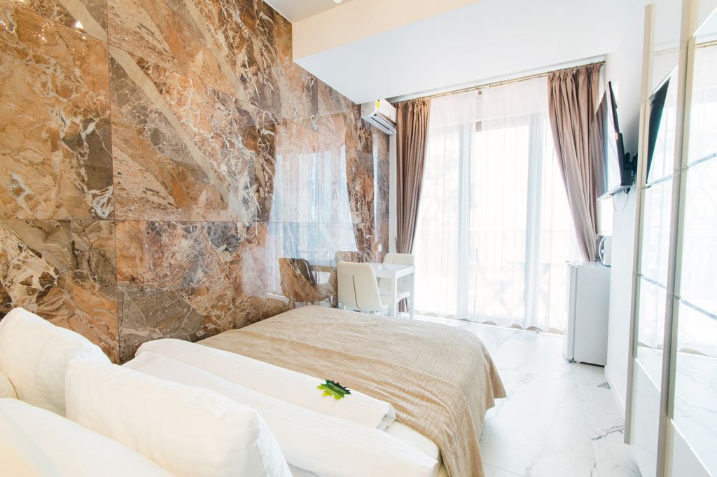 Двухместный номер с 1 кроватью Стандарт супериор с окном