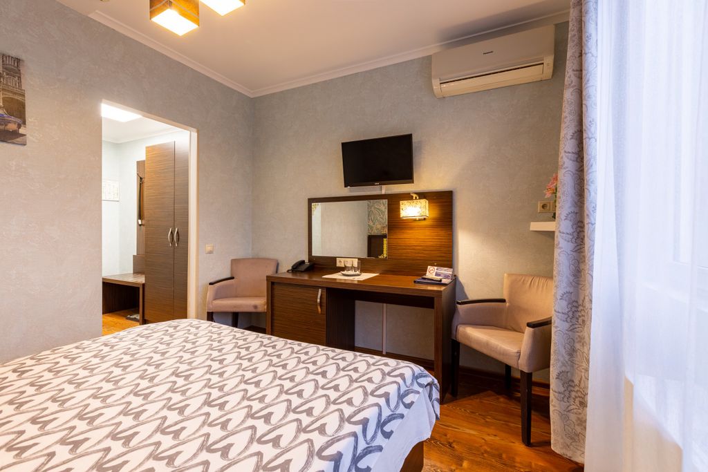 Двухместный номер с 1 кроватью улучшенный стандарт