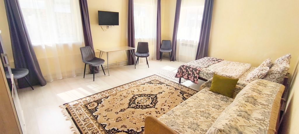 Семейный номер люкс с видом на горы