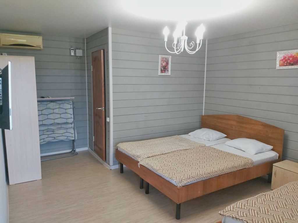 Трёхместный номер с удобствами