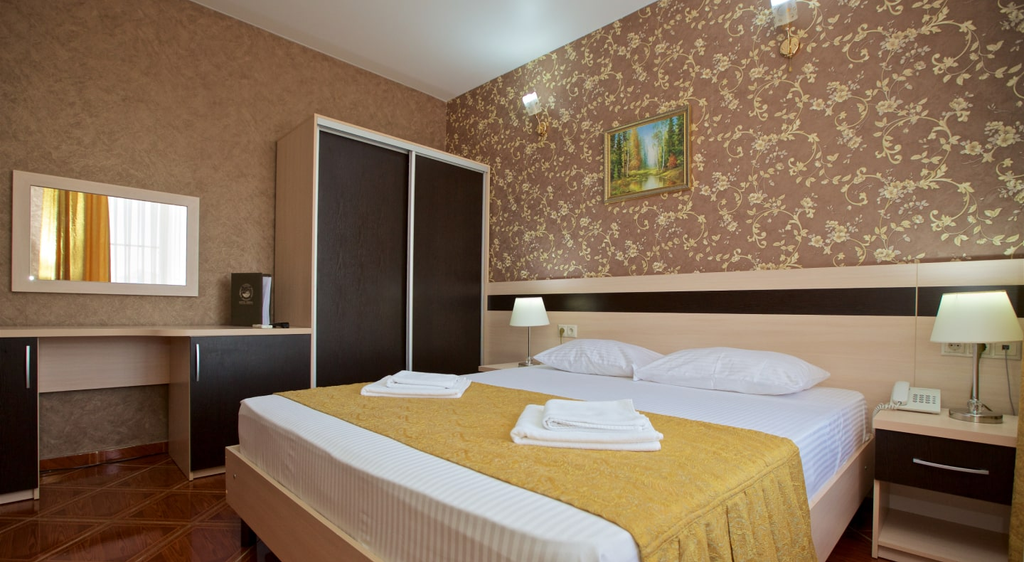 Двухместный номер с 1 кроватью люкс с балконом и видом на бассейн