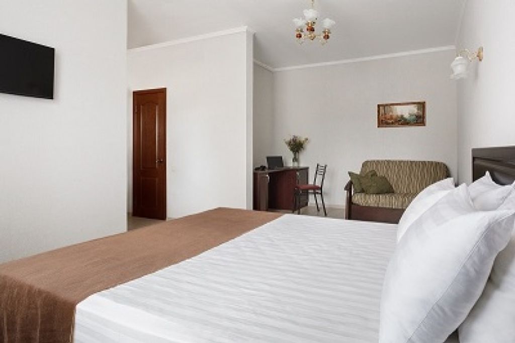 Двухместный номер с 1 кроватью комфорт с 2 дополнительными местами