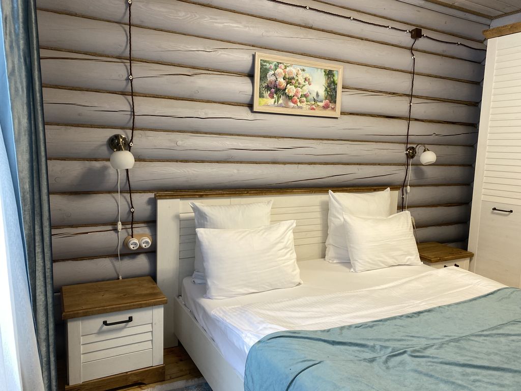 Трёхместный номер стандарт с видом на горы