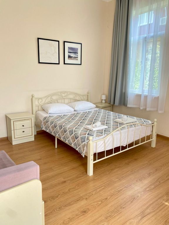 Трёхместный номер с индивидуальным балконом