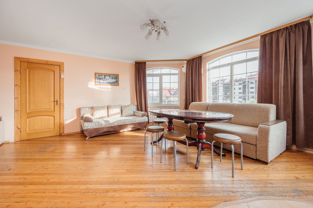 Семейный номер двухкомнатный апартамент