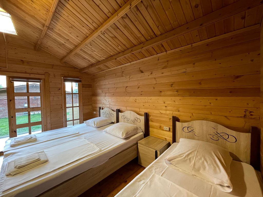 Трёхместный номер коттедж