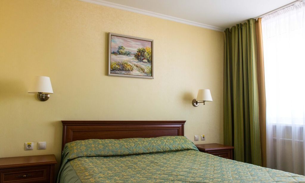 Двухместный номер с 1 кроватью Двухкомнатный, "Первая категория"