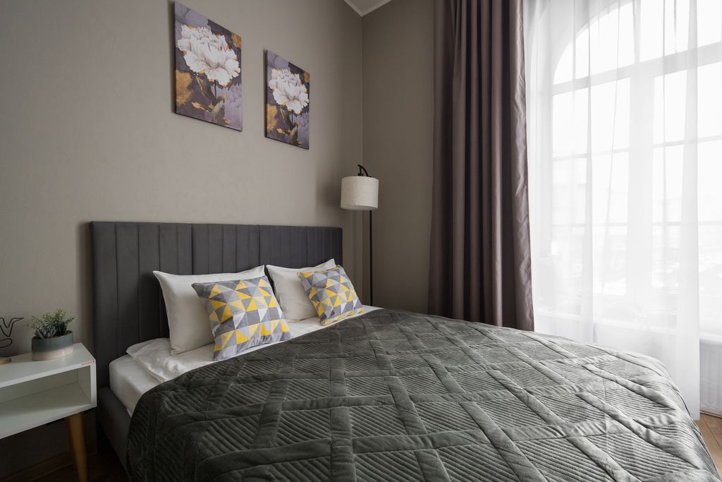 Двухместный с 1 кроватью обновленный апартамент с видом на Невский проспект