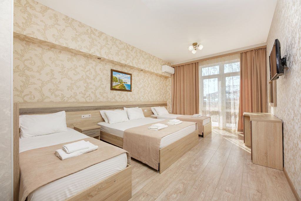 Четырёхместный номер с видом на море