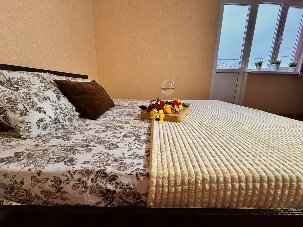 Апартаменты 6-местный 2-х комнатный с французским балконом