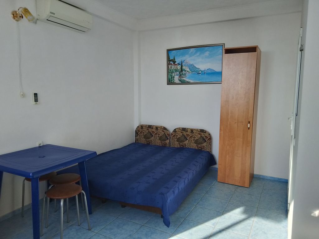 Трёхместный номер улучшенный с видом на море