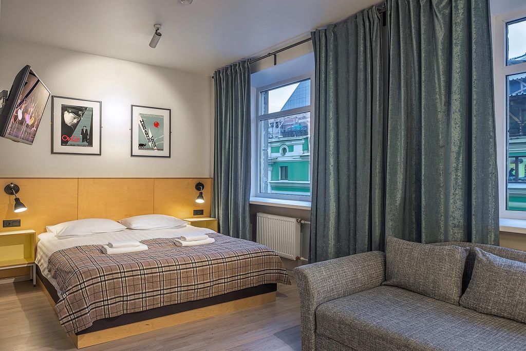 Трёхместный номер комфорт с диваном