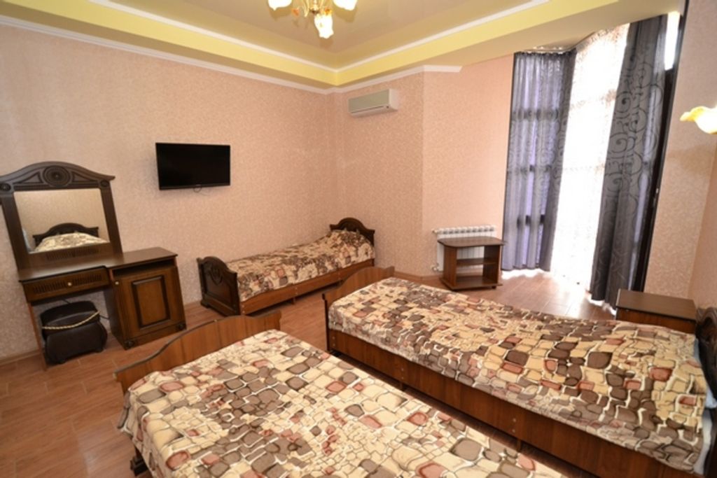 Трёхместный номер стандарт без балкона