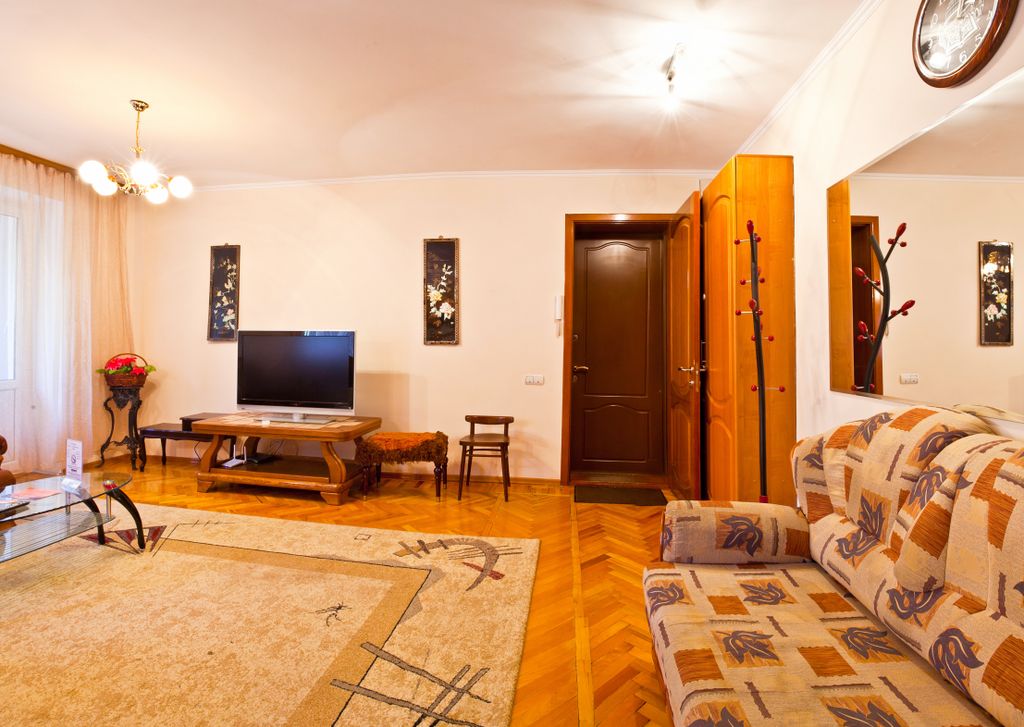 Семейный номер 204