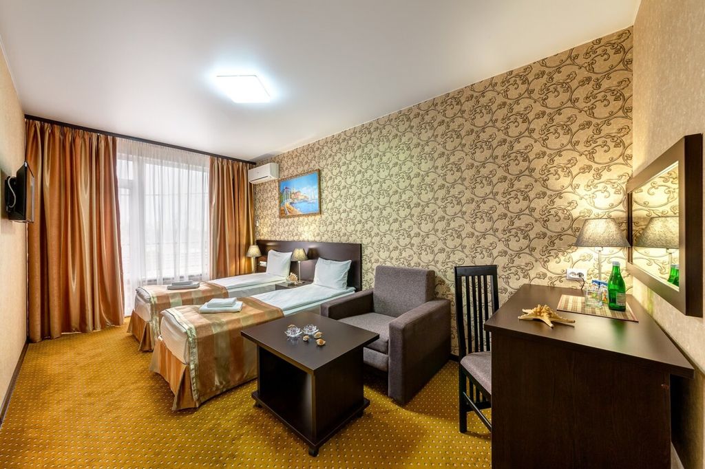 Двухместный номер с 2 отдельными кроватями Комфорт с балконом