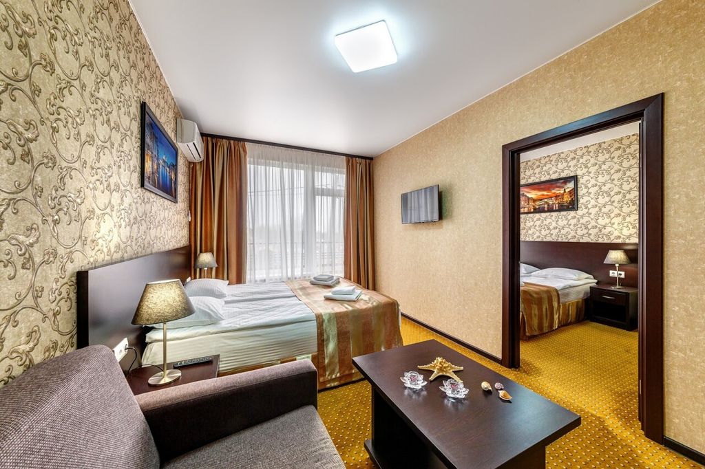 Четырёхместный номер Двухкомнатный Люкс