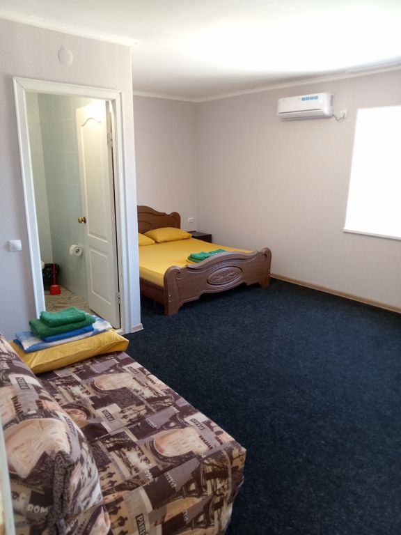 Трёхместный номер стандарт Кор 1