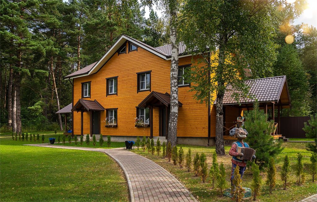 Дом стандартный коттедж дуплекс для 8 гостей