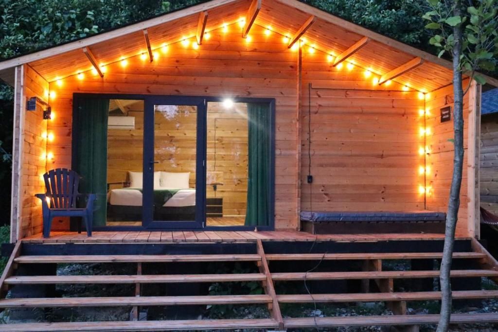 Дом барнхаус с панорамными окнами