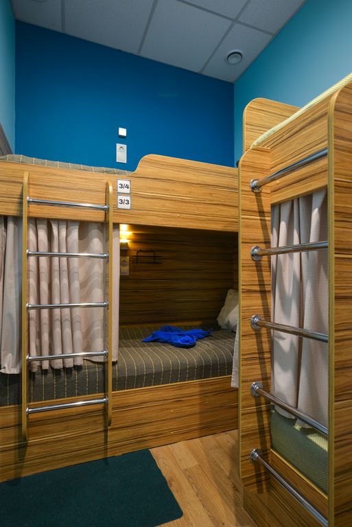 Многоместный женский номер Спальное место в общем номере для женщин (без окна)