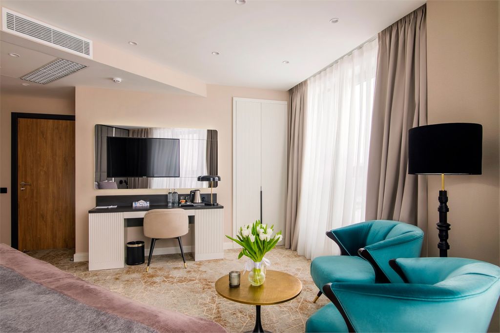 Четырёхместный номер Люкс