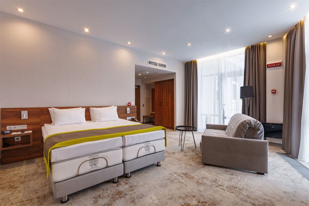 Двухместный номер с 1 кроватью Делюкс для маломобильных групп населения