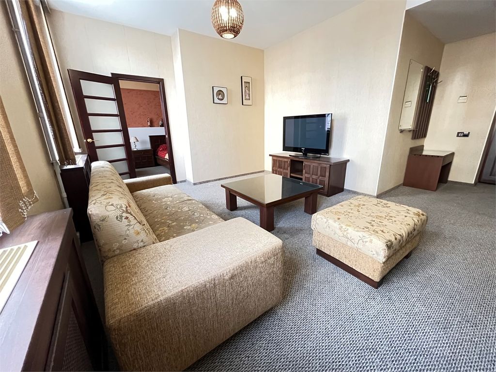 Двухместный номер с 1 кроватью Полулюкс Бизнес