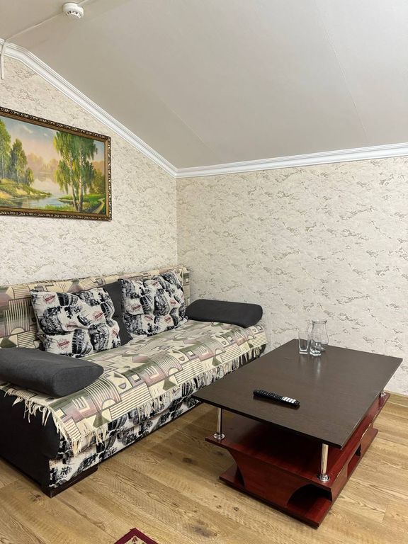 Двухместный номер с 2 отдельными кроватями 1 двуспальная кровать, 1 раскладной диван.