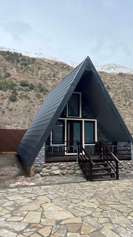 Дом А-фрейм двухэтажный