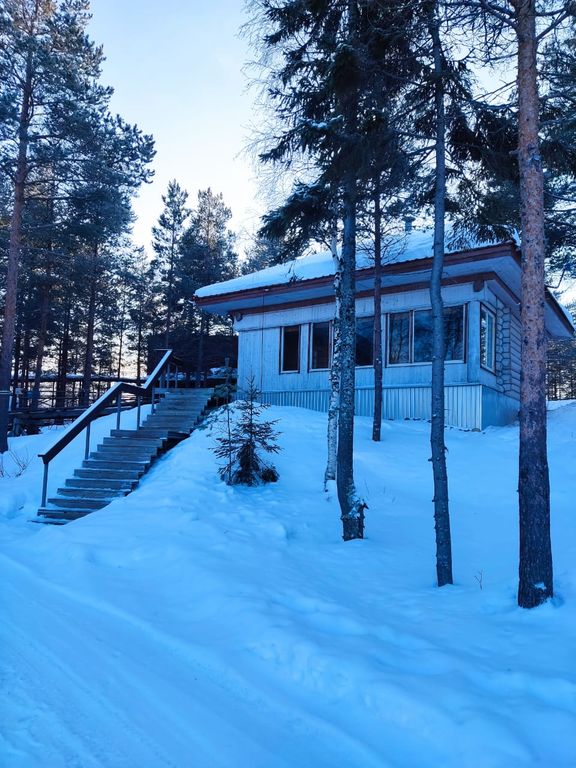 Дом просторный деревянный лесной дом с двумя спальнями